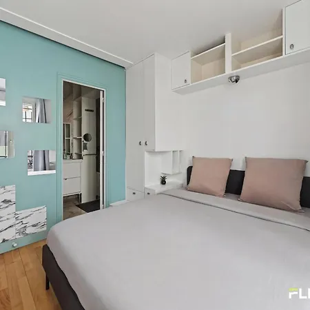 Bright T2 In The Heart Of The 9th Saint-lazare Station Nearby *